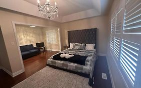 30 Deseronto Street